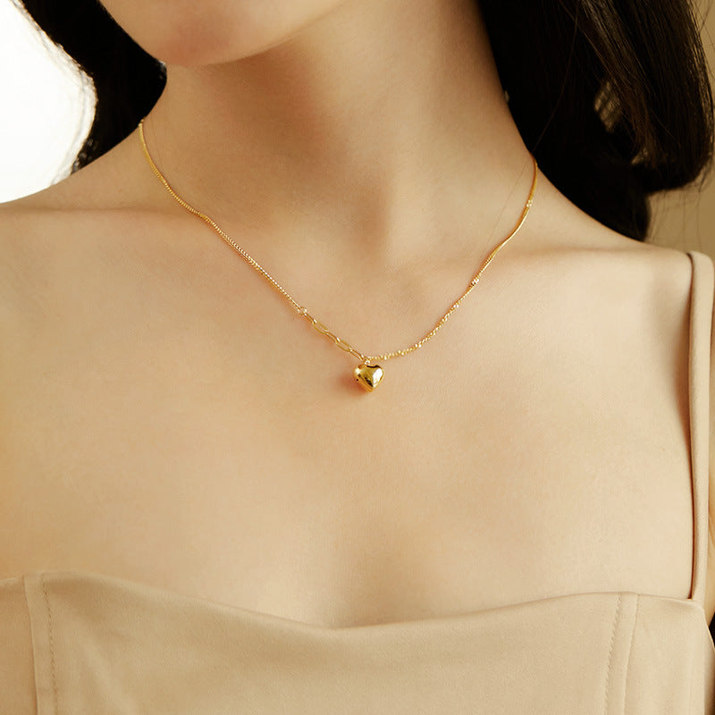 Three-dimensional love necklace