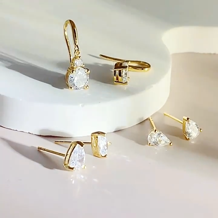 Teardrop 5A zircon stud earrings- minimalist