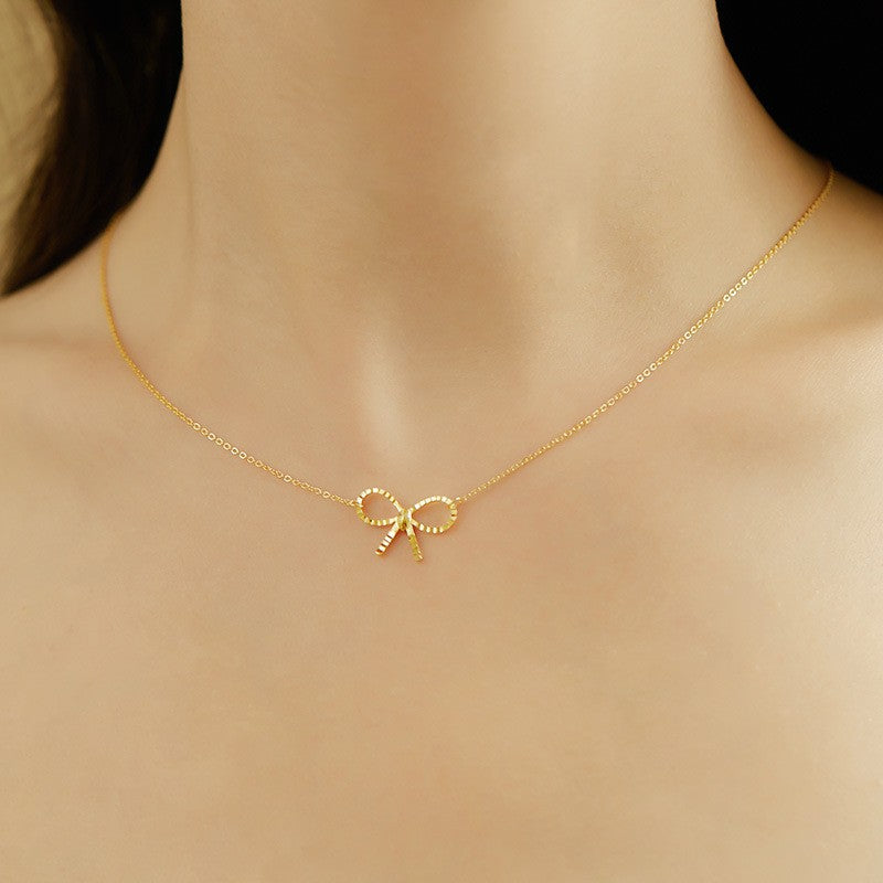 Car flower bow Necklace