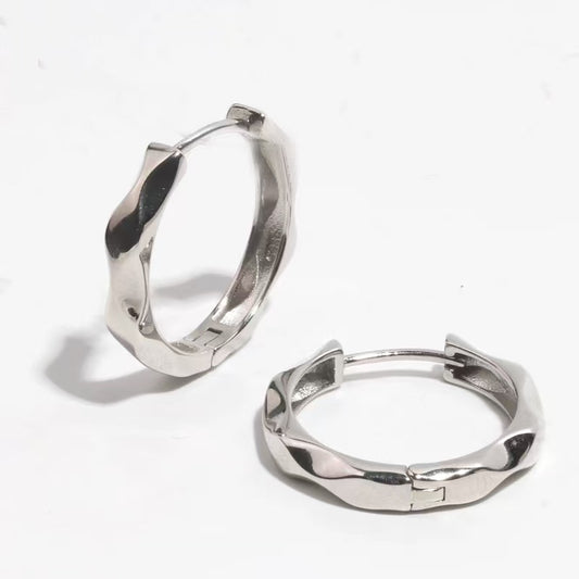 Glittering light Hoop Earrings